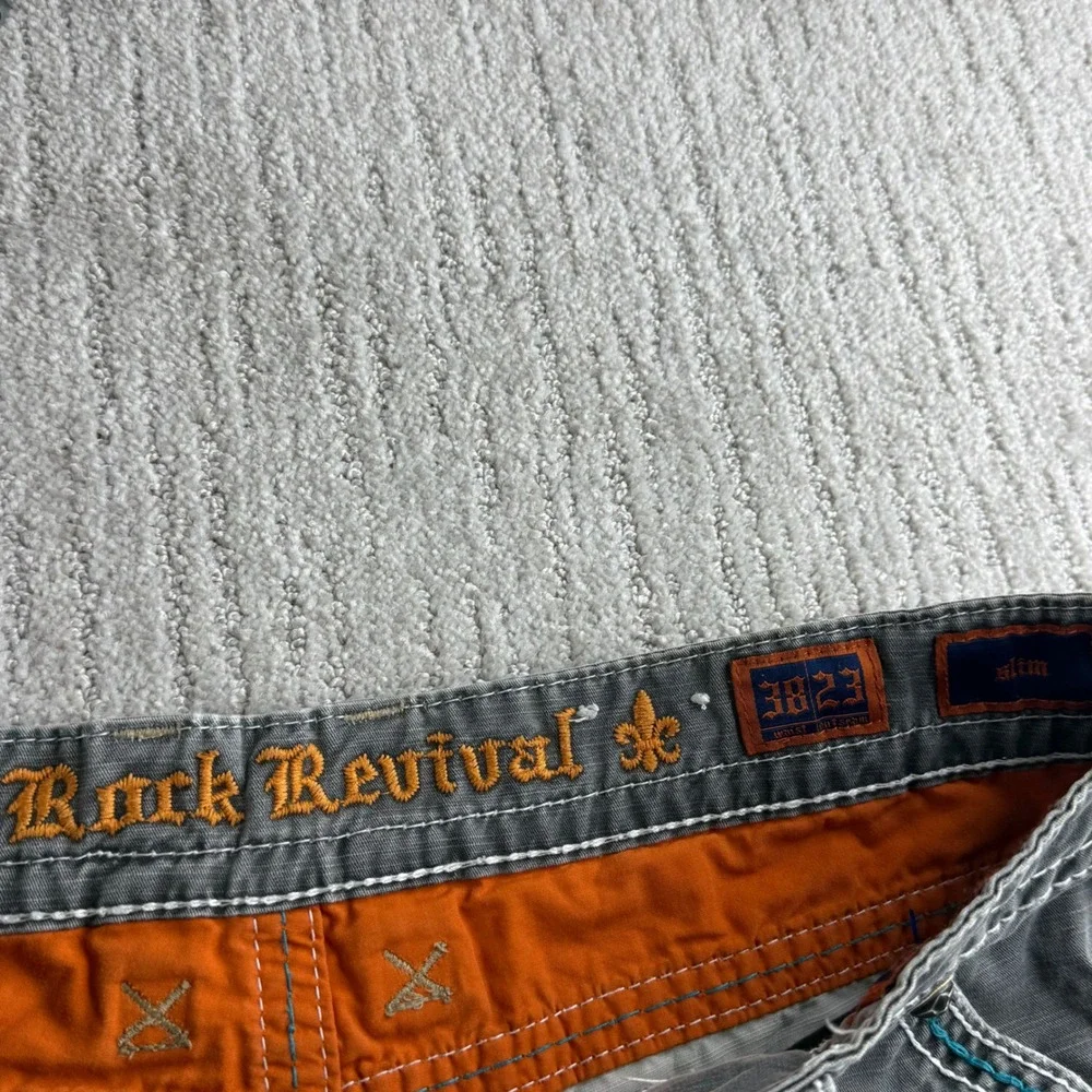 Rock Revival Cargo Shorts Mens Size 38 Gray Slim Fit Heavy Stitch Embroidered